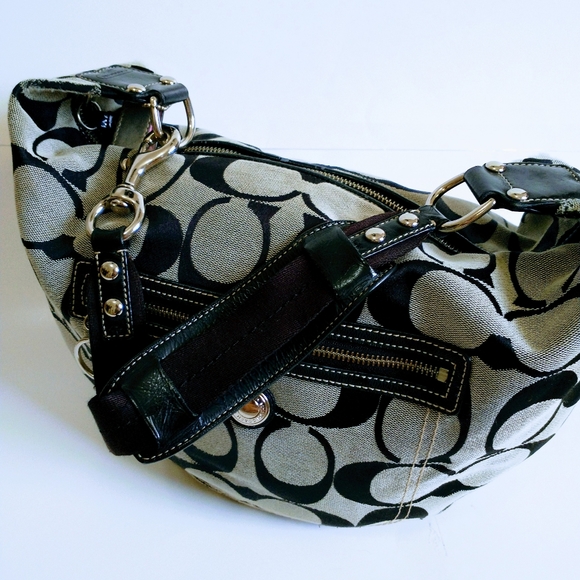 Coach Signature Women's Shoulder Bag - Picture 6 of 13